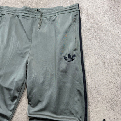Adidas Tracksuit (L)